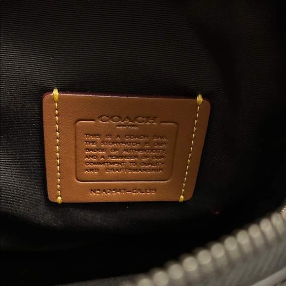 Coach Racer Sling Pack with Logo - Picture 3 of 3